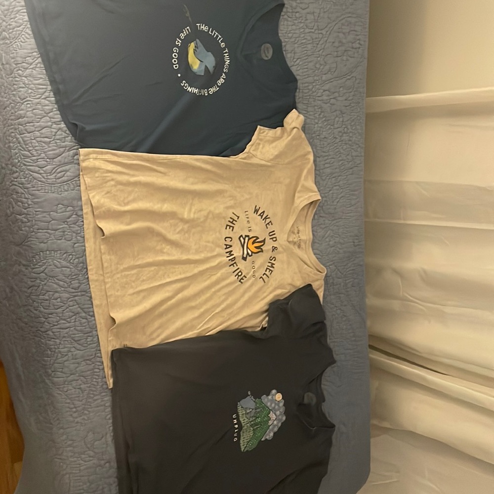 3 Women’s Life Is Good V Neck Large T-Shirts